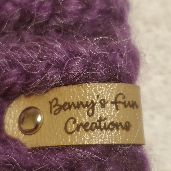 Adult knitted beanies - Picture 2 of 3